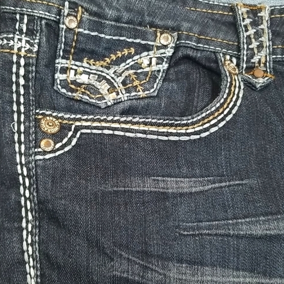 Hydraulic Boot Cut Minor Distressed Jeans - Picture 4 of 6